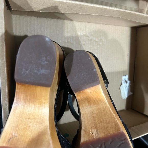 Ugg Chrissie size 9 - Picture 9 of 10